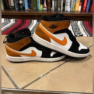 Air Jordan 1 Mid PS ‘Shattered Backboard’